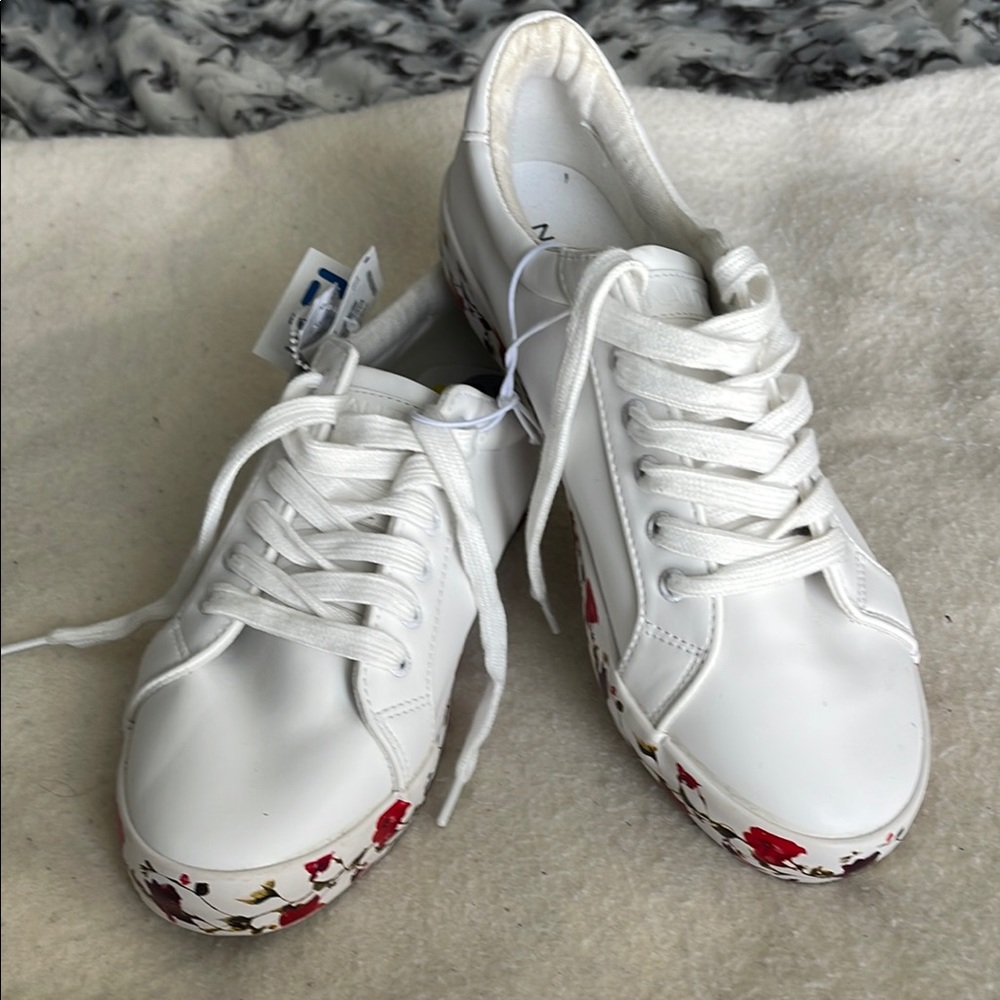 Nautica White and Red Sneakers Classic Low-Top Design